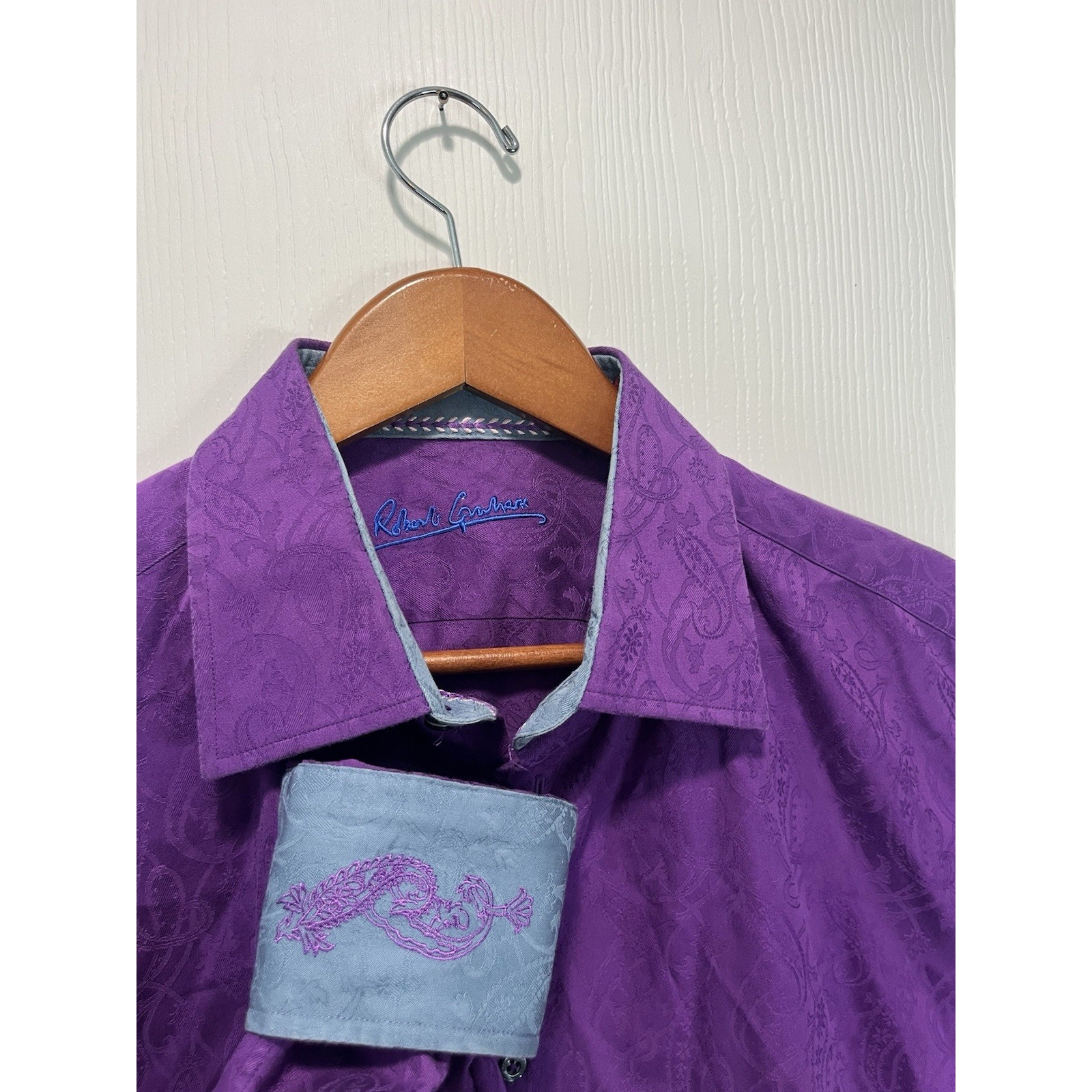 Robert Graham Men’s Purple Paisley Embossed Contrasting Embroidered Cuff Size L